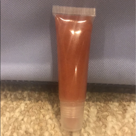 Ruby Red Lip Gloss - Picture 1 of 1